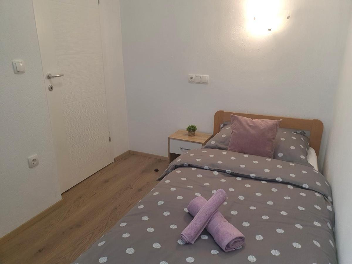 Apartment Rados Дугополе Екстериор снимка